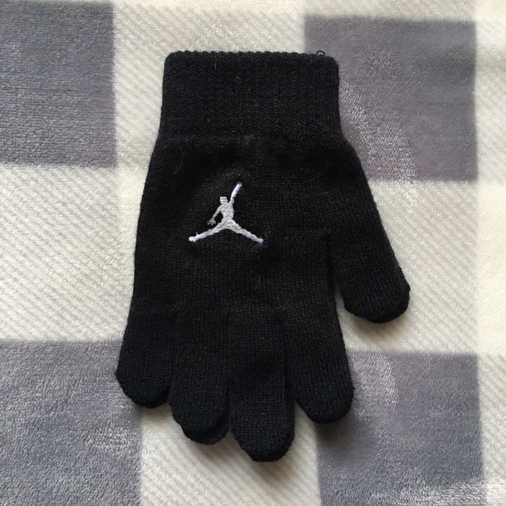 Jordan Black gloves
